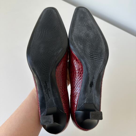 Salvatore Ferragamo Burgundy Red Croc Embossed Leather Heel Pumps Size 7.5 B - Picture 10 of 13